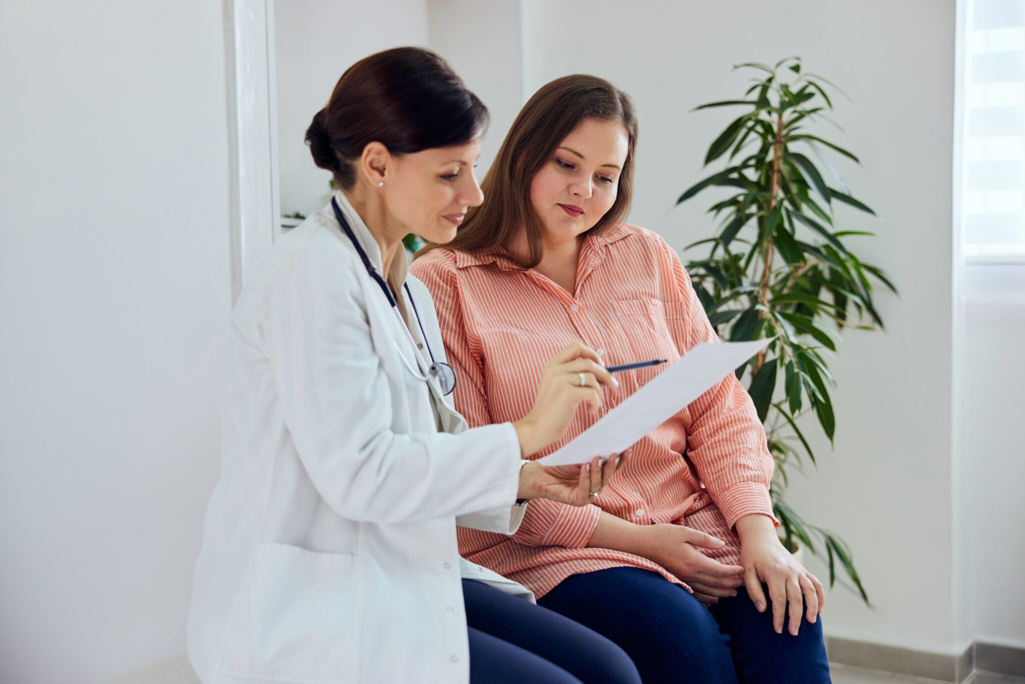 https://unitedveincenters.com/wp-content/uploads/2026/04/advanced_vein_treatment_consult-1024x683.jpg