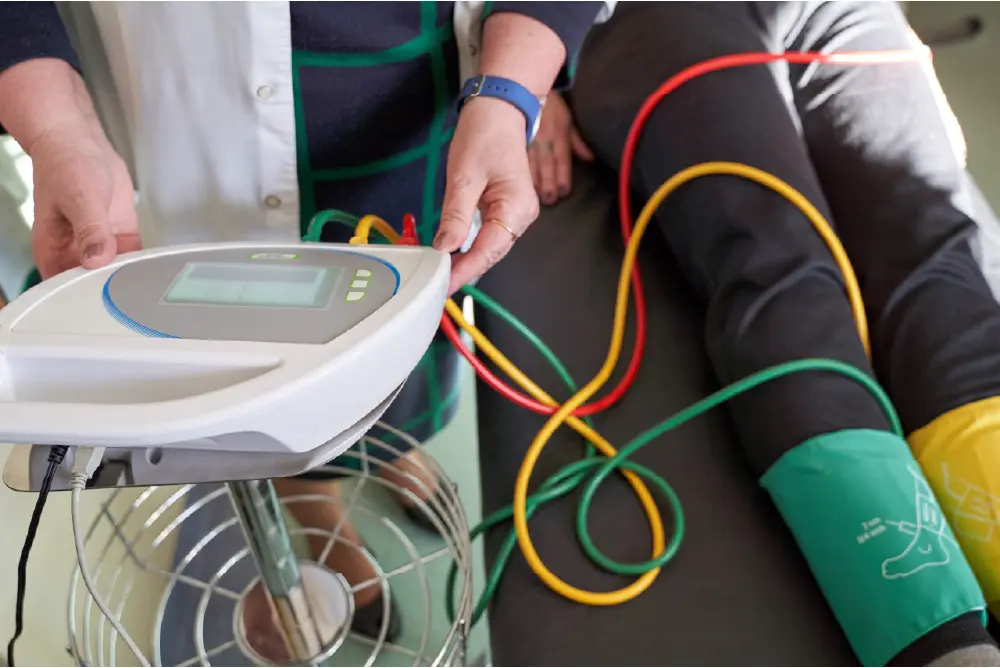 https://unitedveincenters.com/wp-content/uploads/2026/06/when-to-seek-medical-evaluationAsset-4.webp